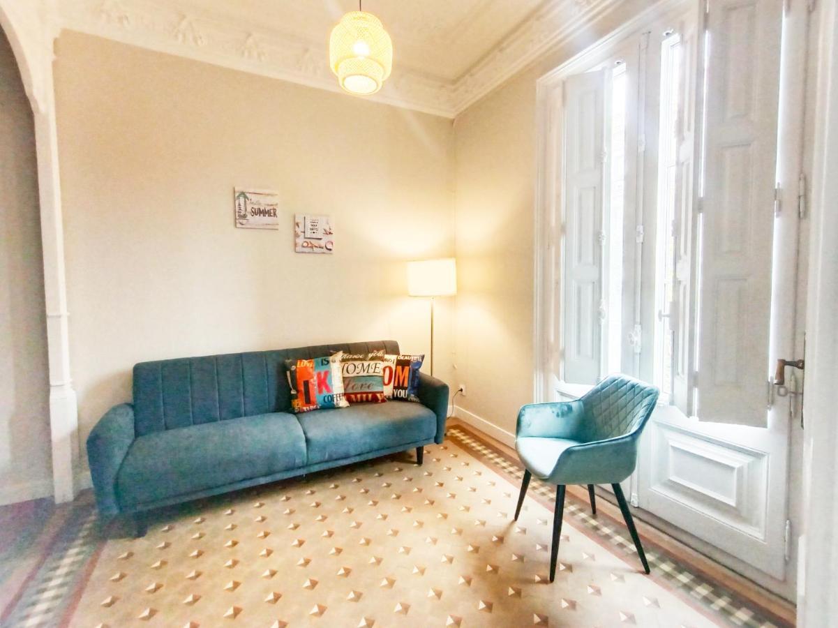 By Plaza Catalunya Rooms Barcelona Bagian luar foto